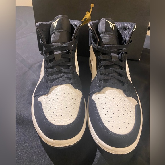 Jordan 1 Mid Equality (2019) - Picture 13 of 16